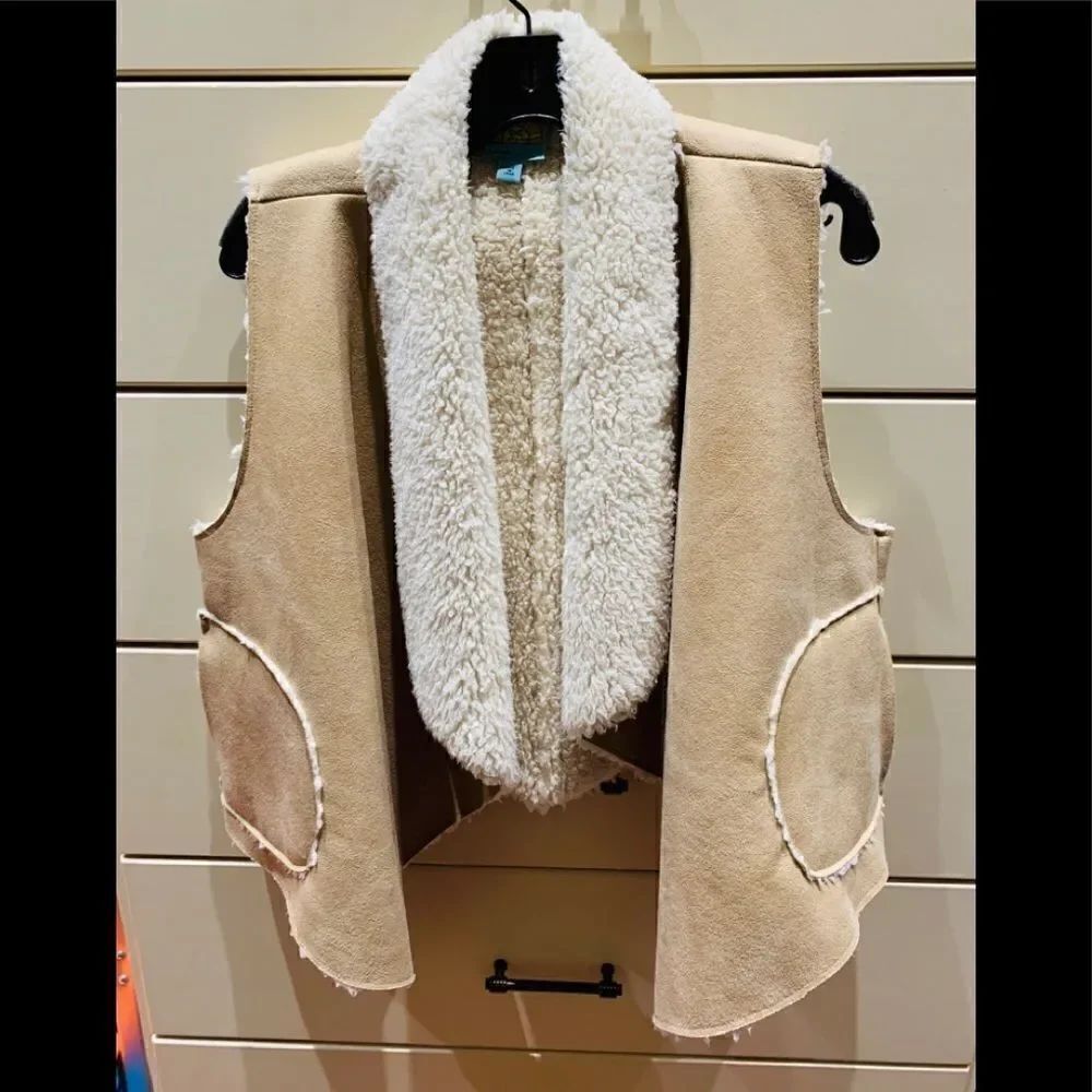 C and C California Faux fur/suede vest